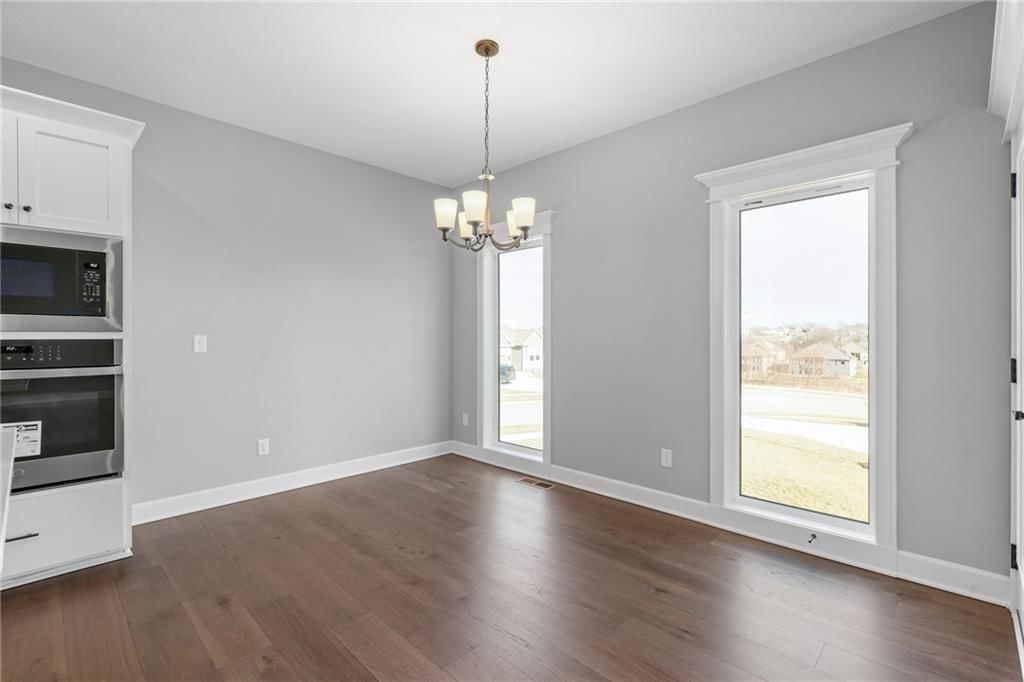 10205 N Winchester Avenue — photo 19