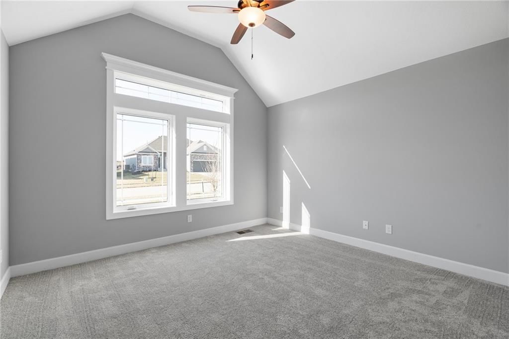 10205 N Winchester Avenue — photo 28