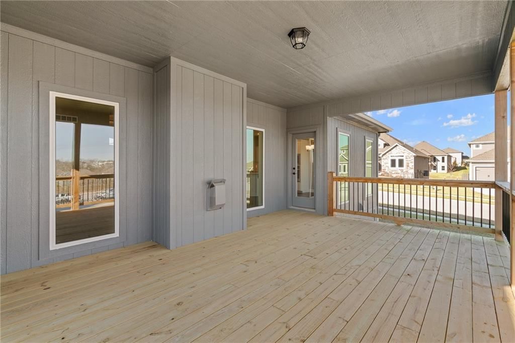 10205 N Winchester Avenue — photo 43