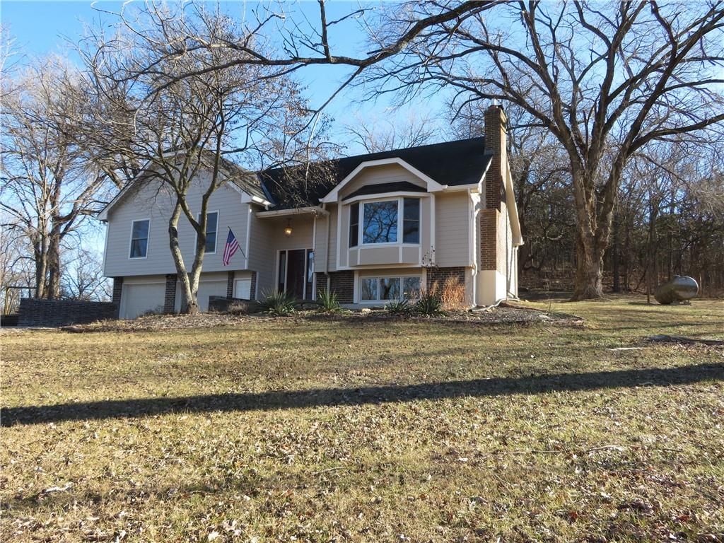 24243 Sandusky Road, Tonganoxie, KS