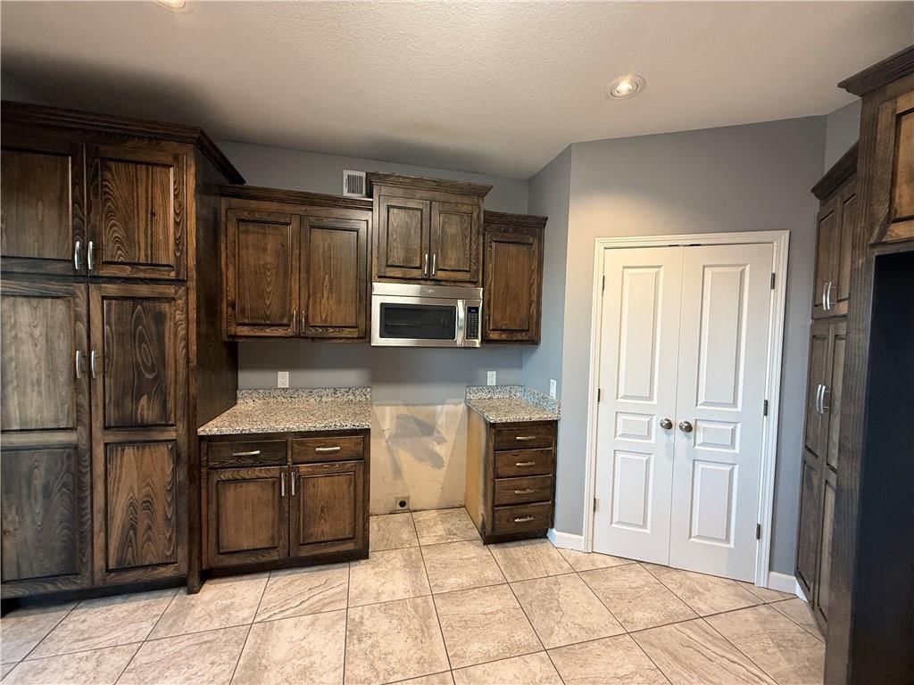 37655 Osawatomie Road — photo 13