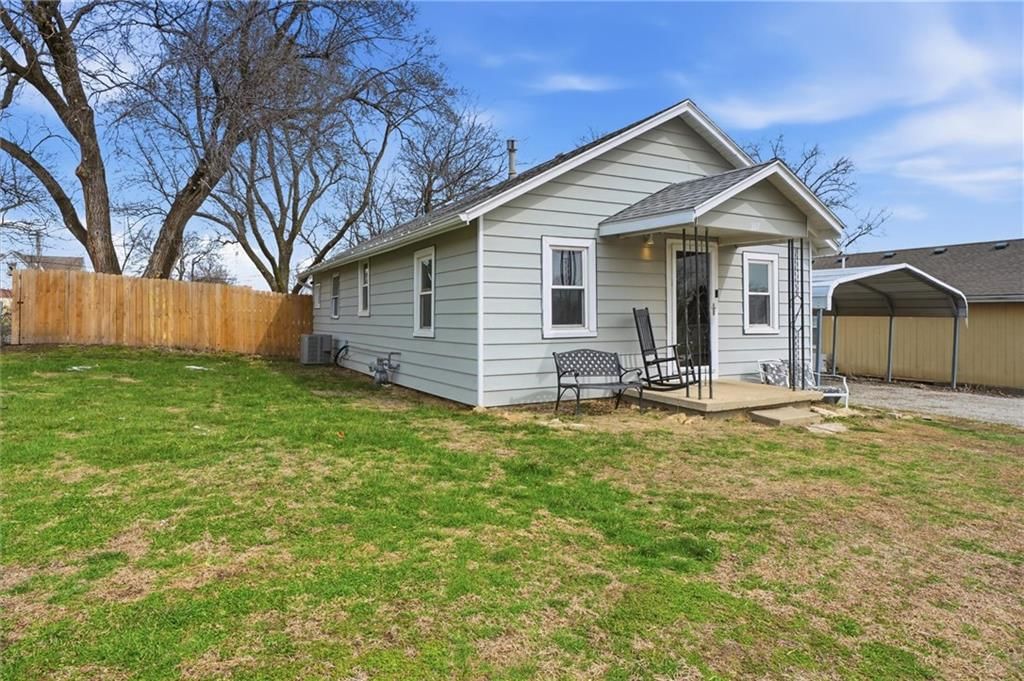 337 E 5th Street, Lawson, MO