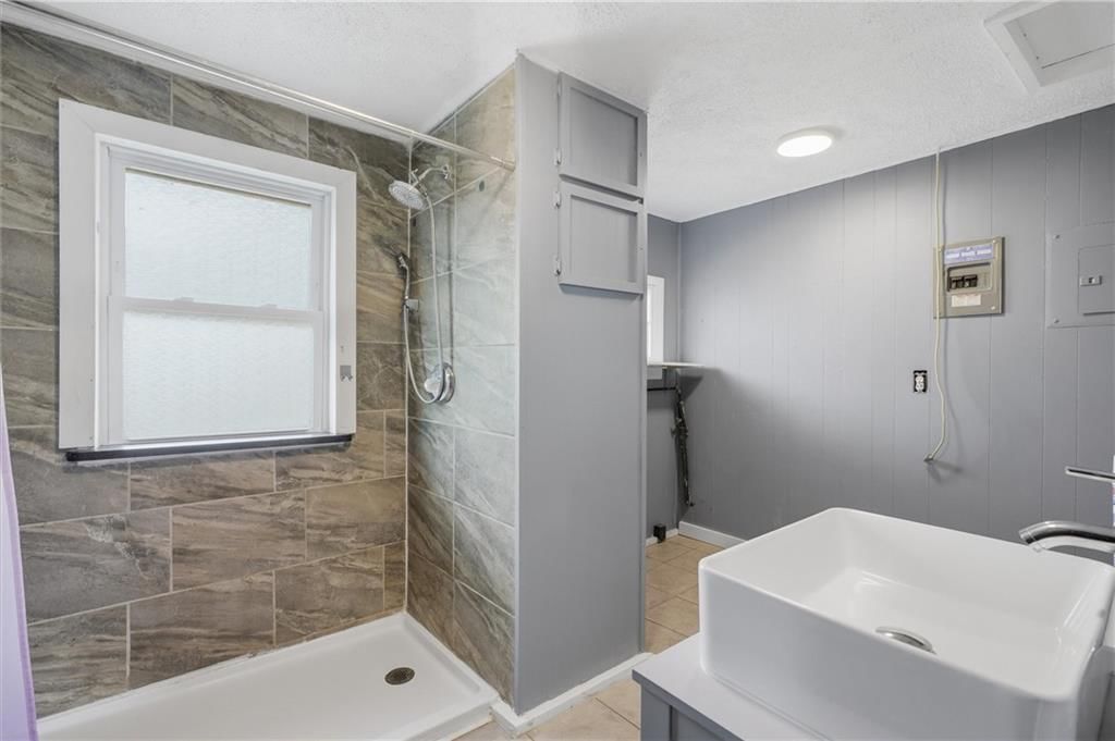 337 E 5th Street — photo 9