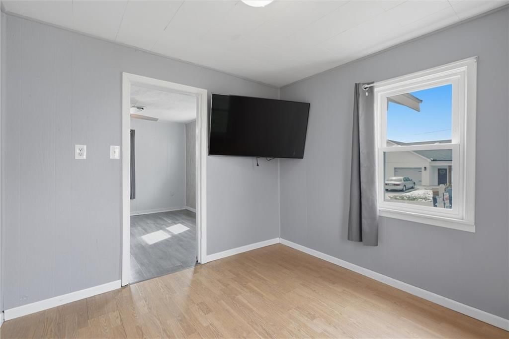 337 E 5th Street — photo 15
