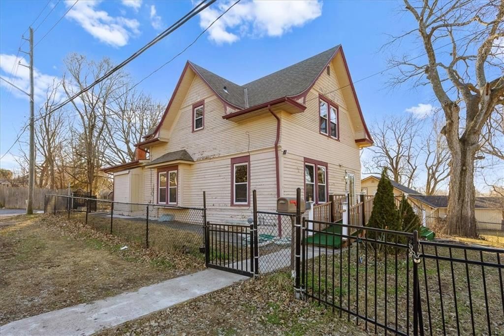 1701 W Walnut Street, Independence, MO