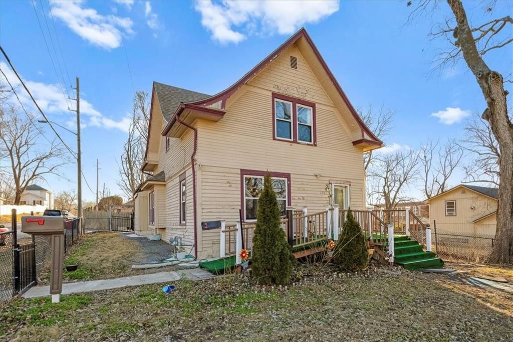 1701 W Walnut Street — photo 3