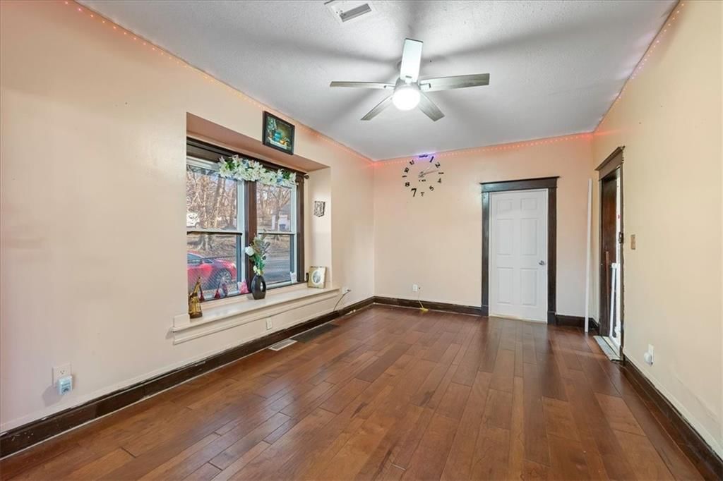1701 W Walnut Street — photo 7