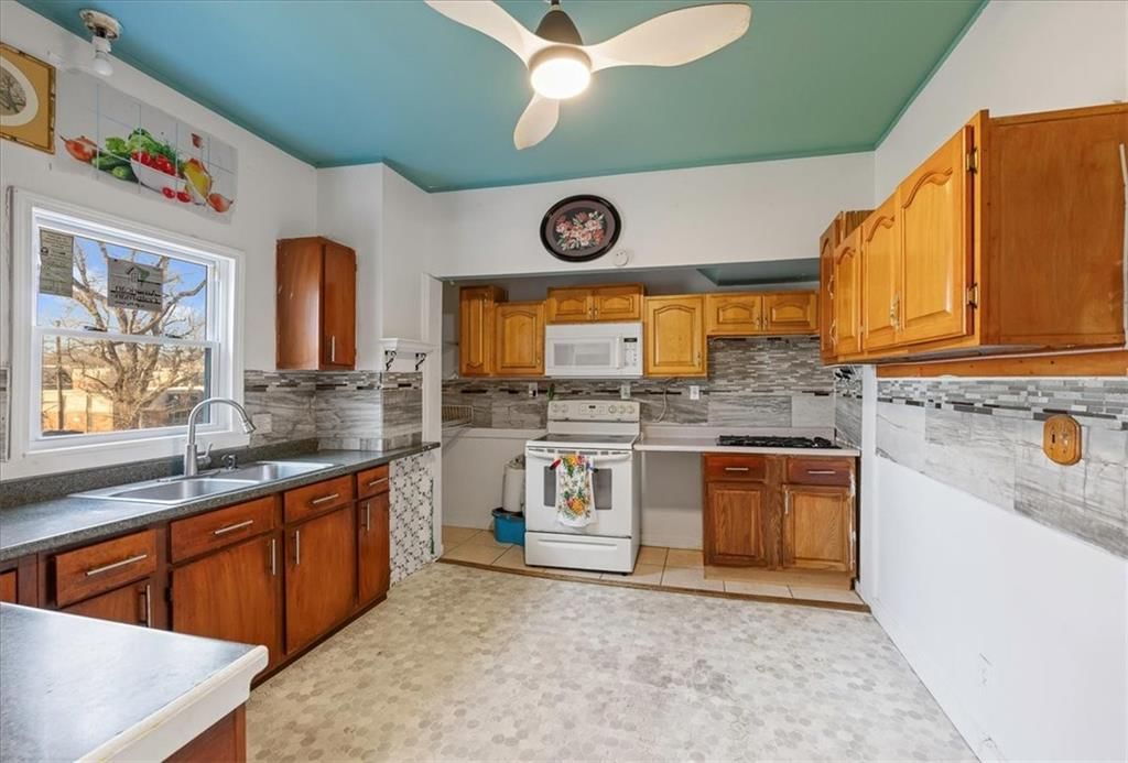 1701 W Walnut Street — photo 9