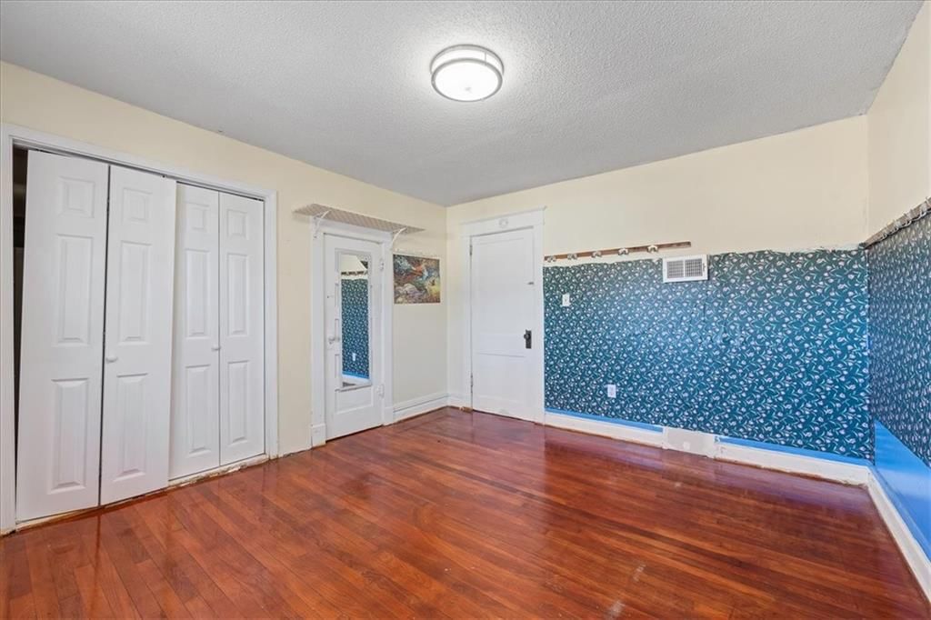 1701 W Walnut Street — photo 13