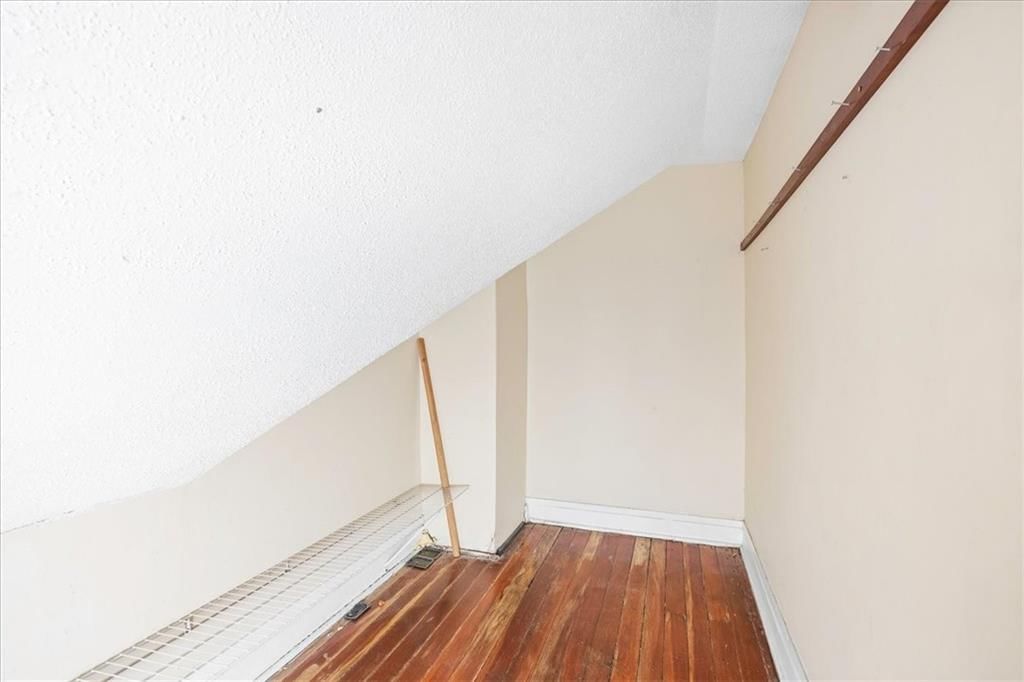 1701 W Walnut Street — photo 15
