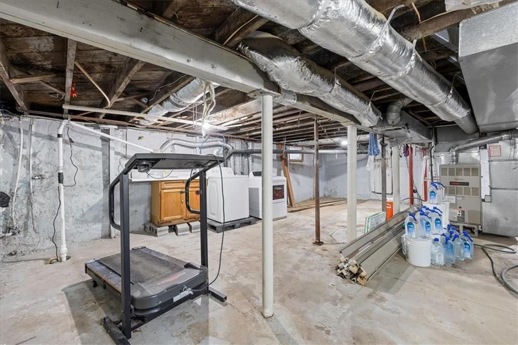 1701 W Walnut Street — photo 25