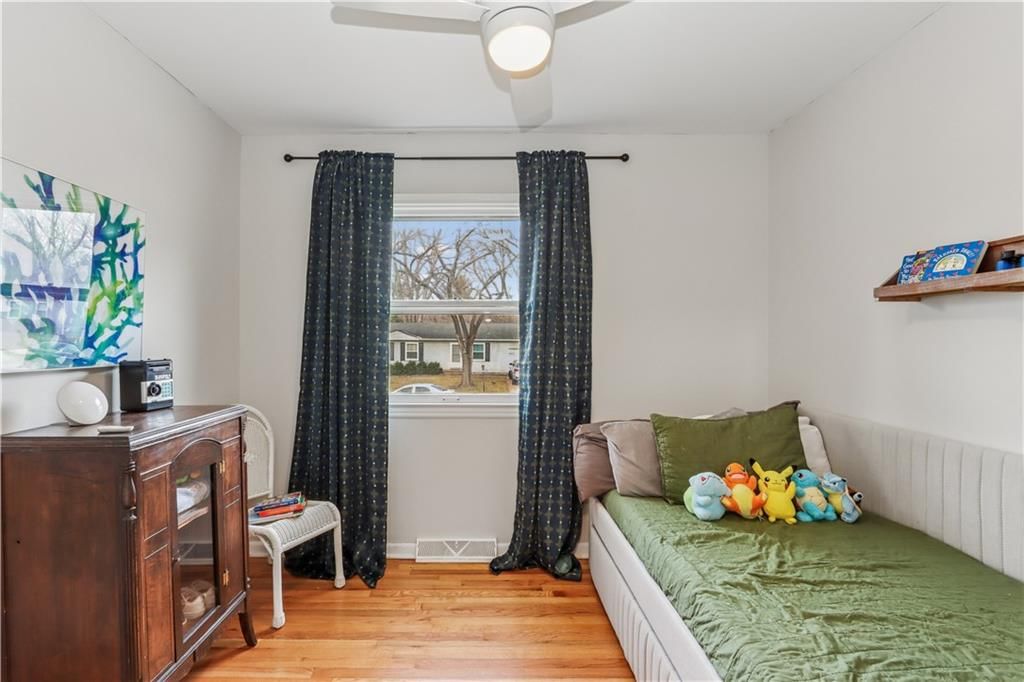9231 W 100th Street — photo 17