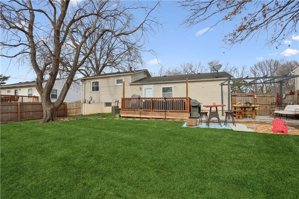 9231 W 100th Street — photo 18