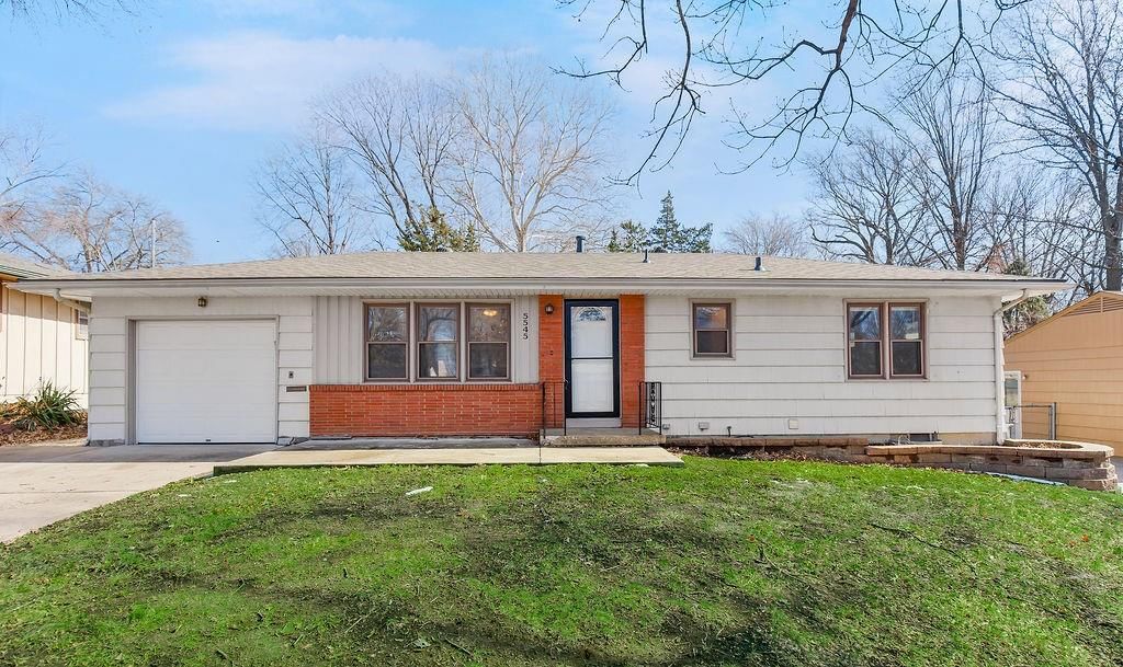 5545 N Woodland Avenue, Kansas City, MO