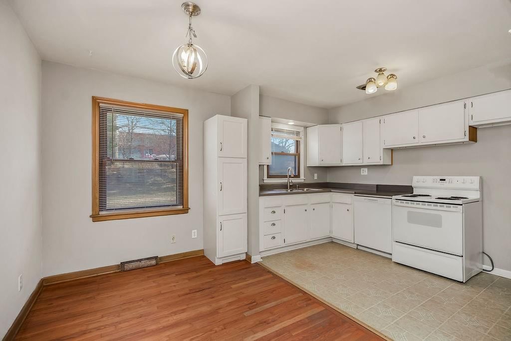 5545 N Woodland Avenue — photo 6