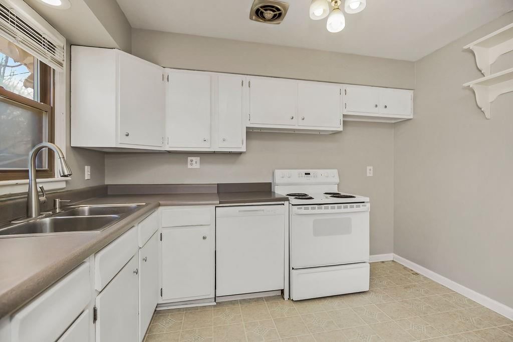 5545 N Woodland Avenue — photo 8