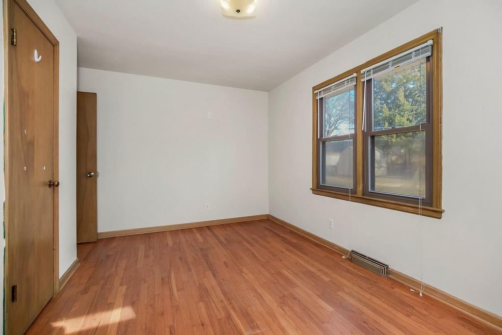 5545 N Woodland Avenue — photo 10