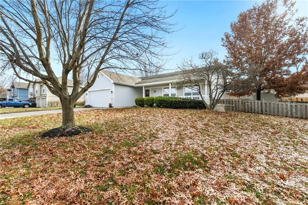 15609 Pebble Drive — photo 32