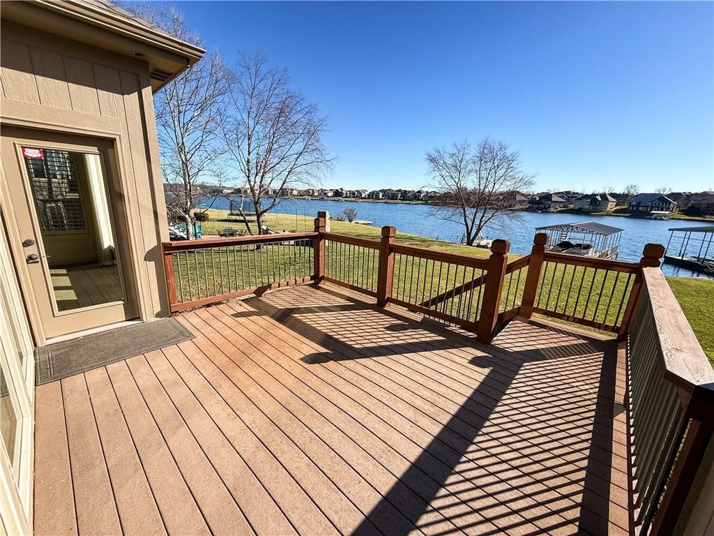 1427 Young Circle — photo 3