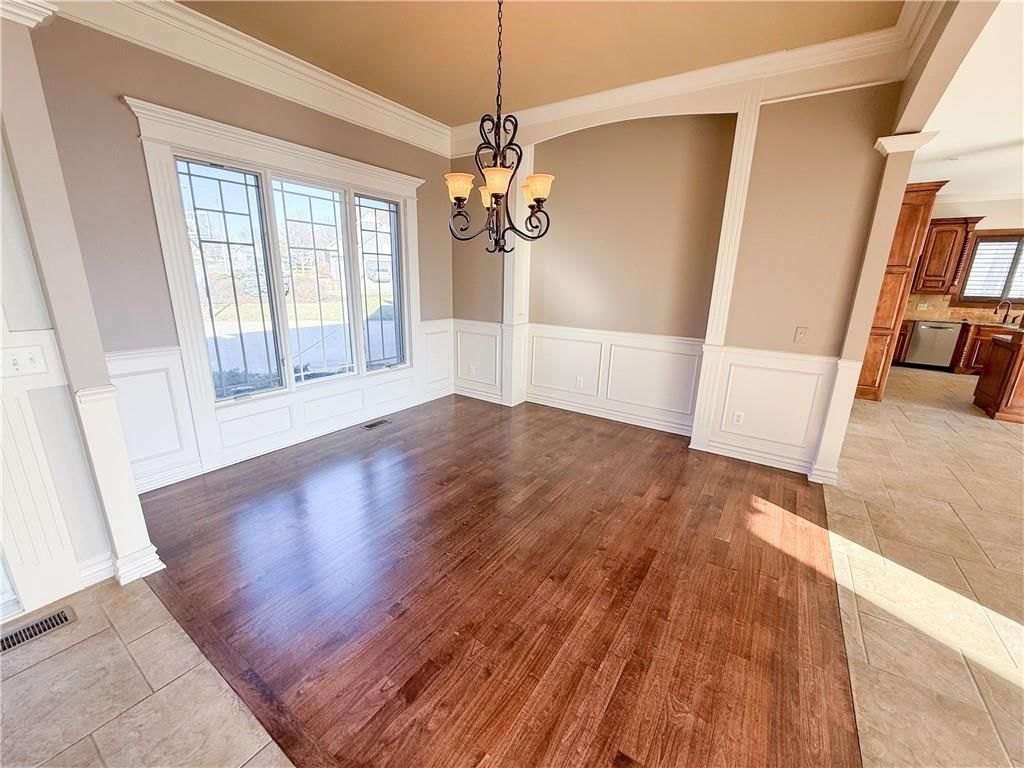 1427 Young Circle — photo 10