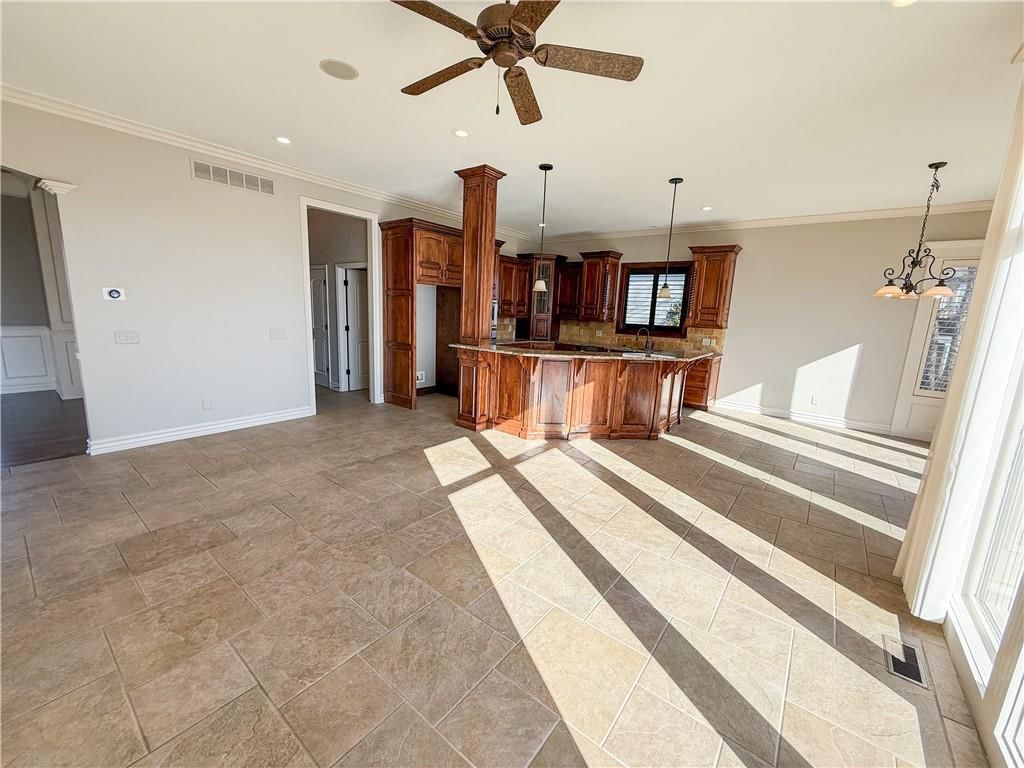1427 Young Circle — photo 21