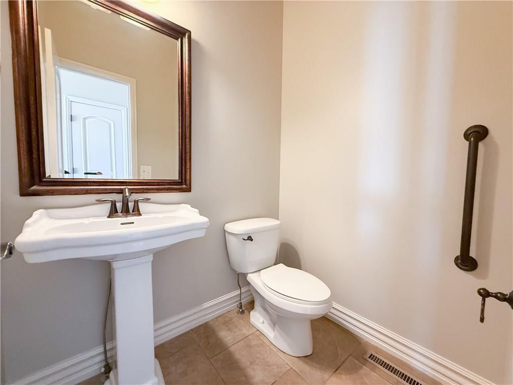 1427 Young Circle — photo 23