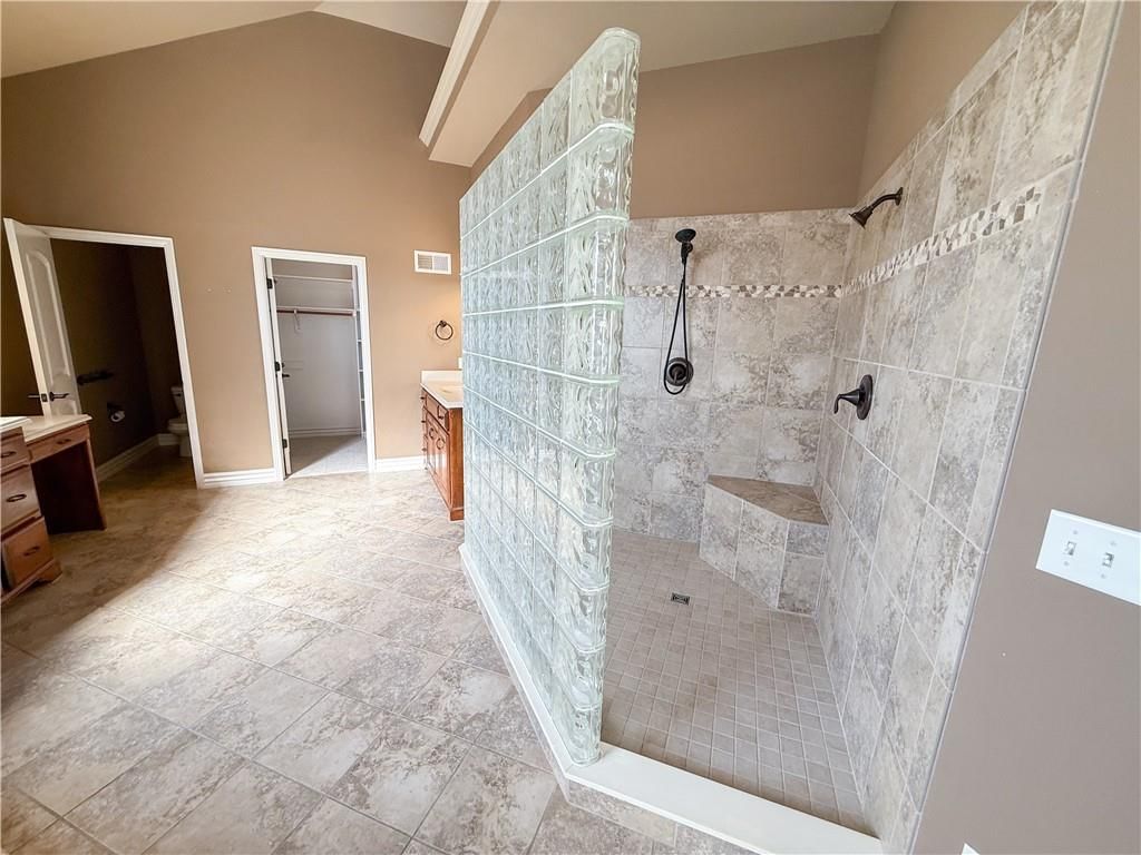1427 Young Circle — photo 30