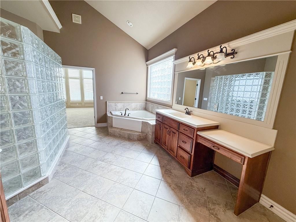 1427 Young Circle — photo 34