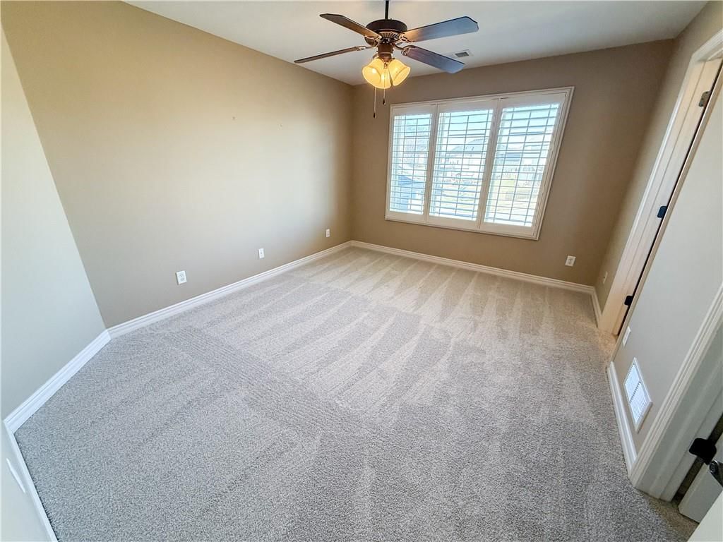 1427 Young Circle — photo 41