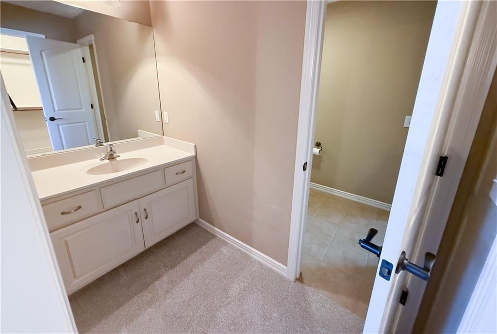 1427 Young Circle — photo 46