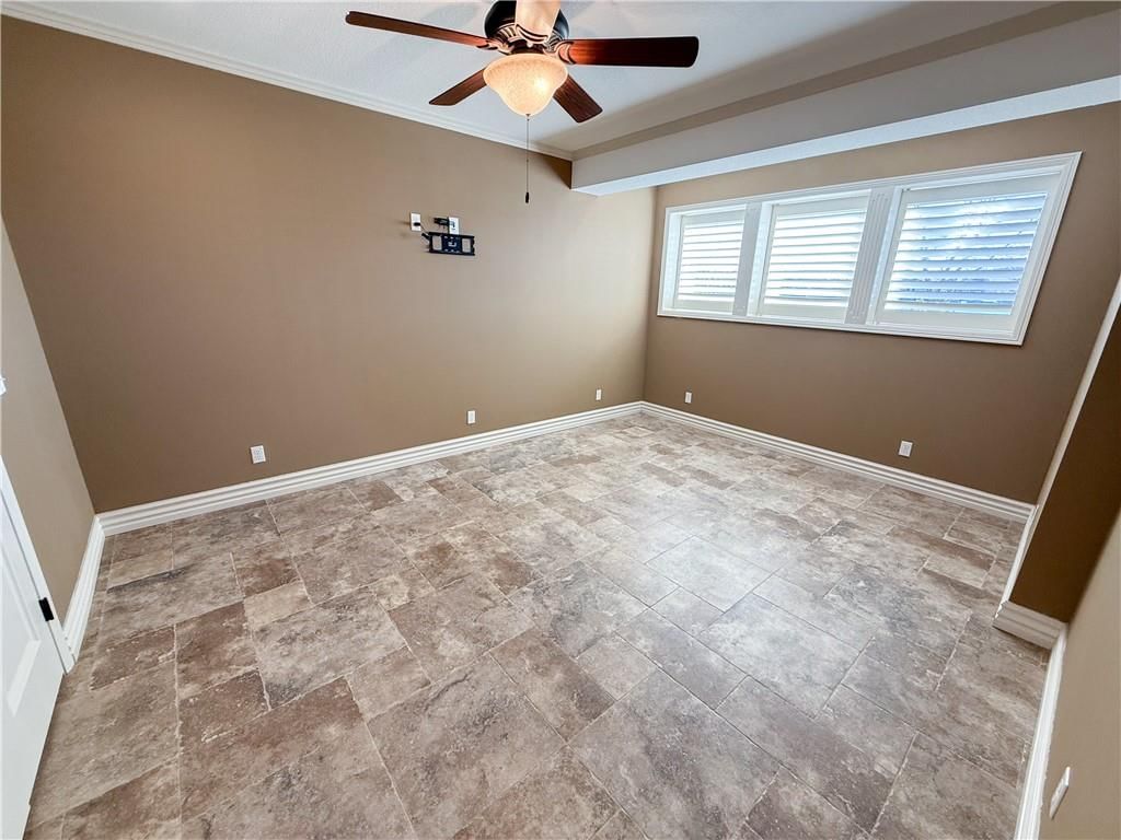 1427 Young Circle — photo 56