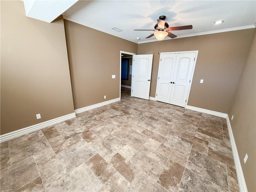 1427 Young Circle — photo 57