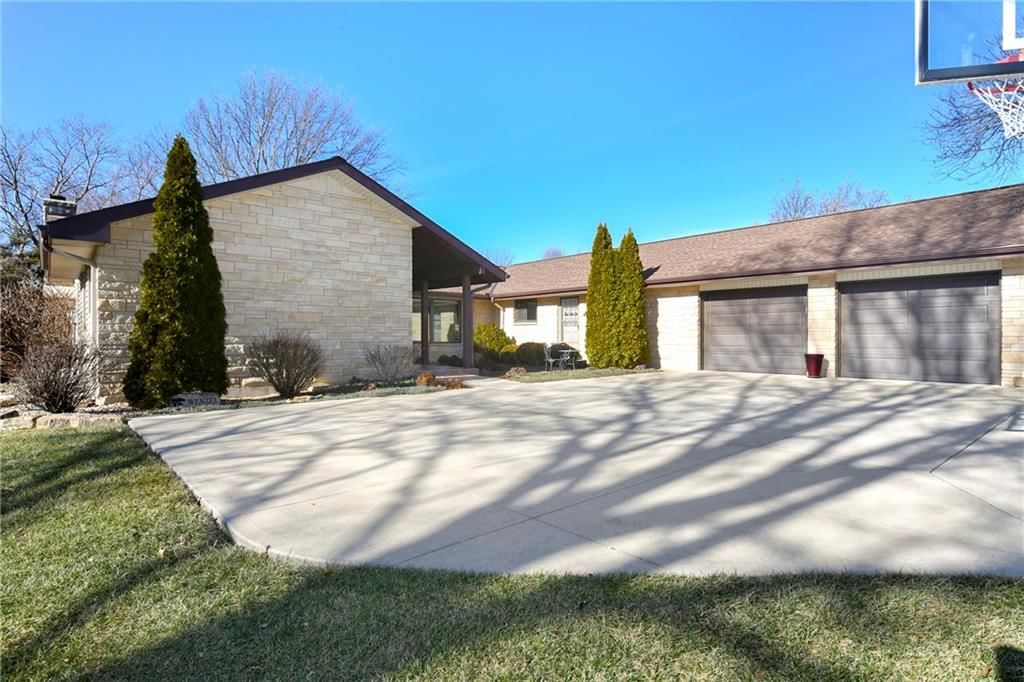 1800 Pine Ridge Drive — photo 2