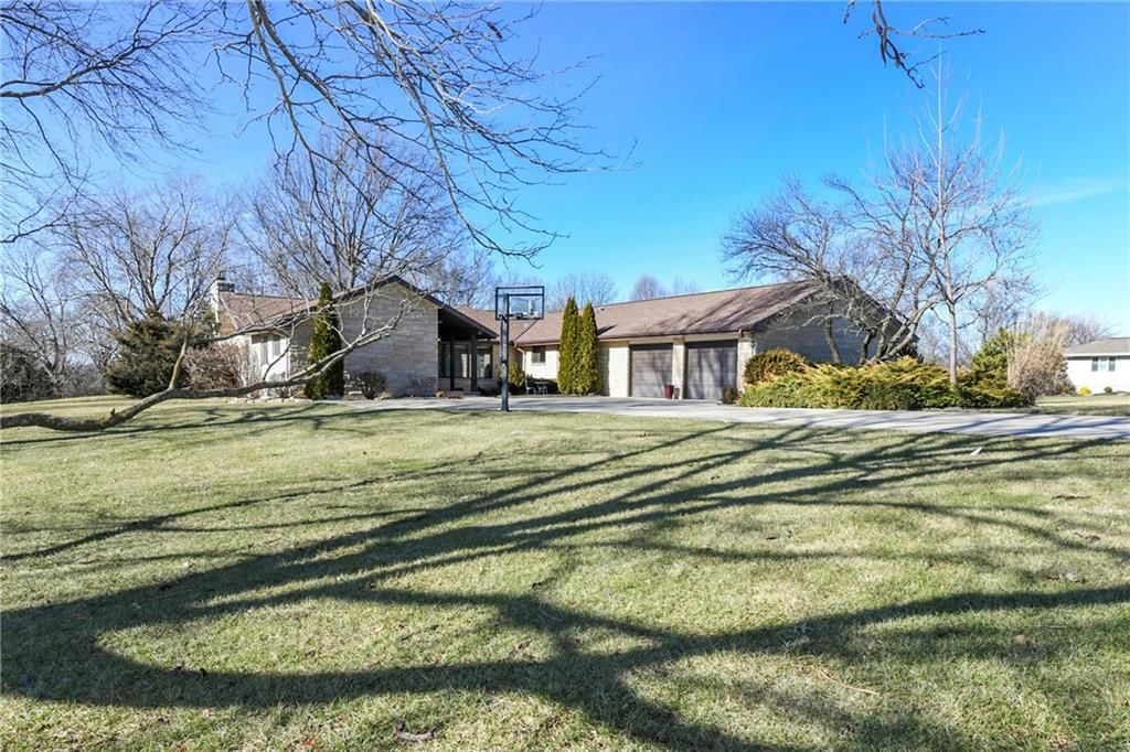 1800 Pine Ridge Drive — photo 3