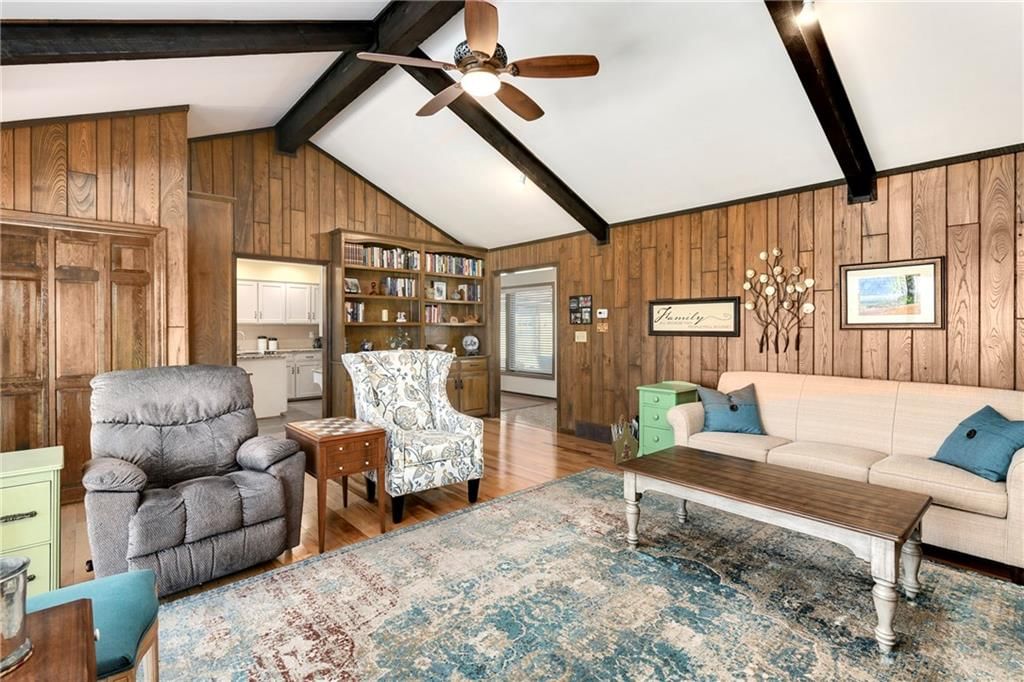 1800 Pine Ridge Drive — photo 10