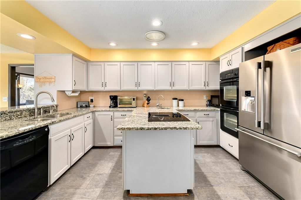 1800 Pine Ridge Drive — photo 21