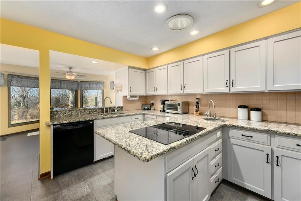 1800 Pine Ridge Drive — photo 22