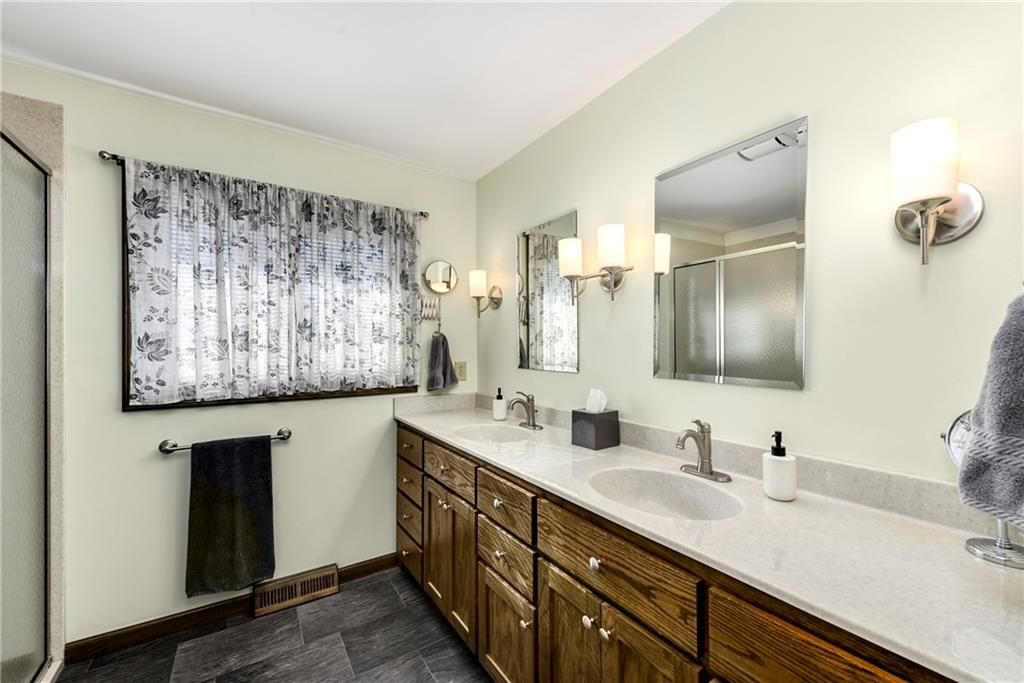 1800 Pine Ridge Drive — photo 28