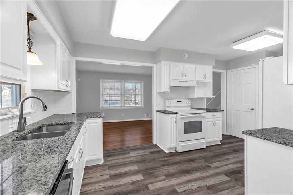 3412 S Emery Street — photo 9