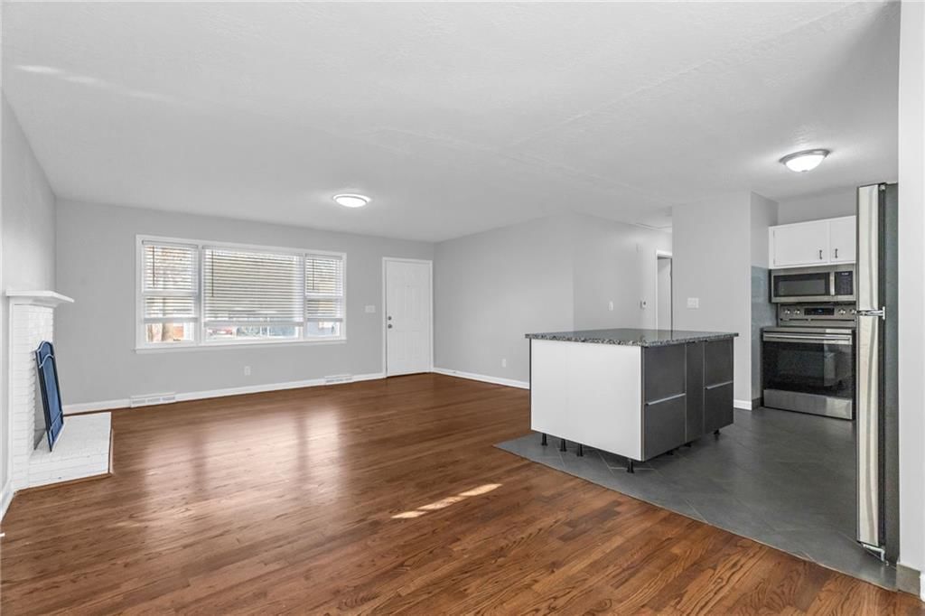 104 NW Walnut Street — photo 10