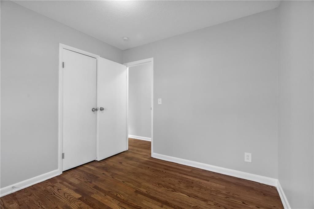 104 NW Walnut Street — photo 15