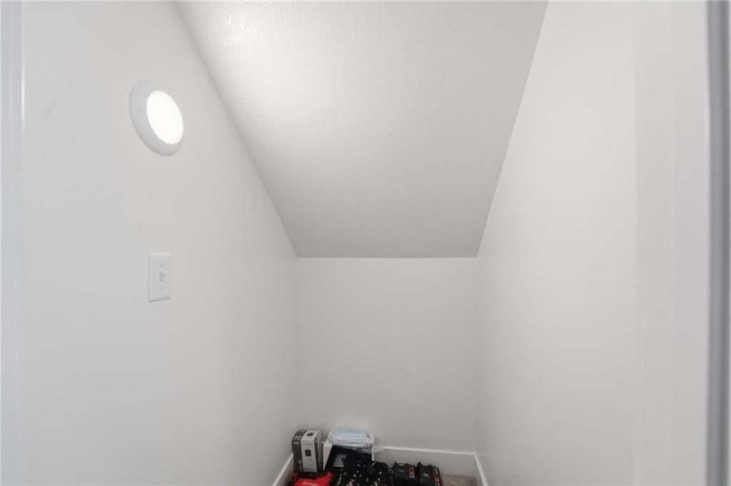 507 SW Meadowood Drive — photo 24