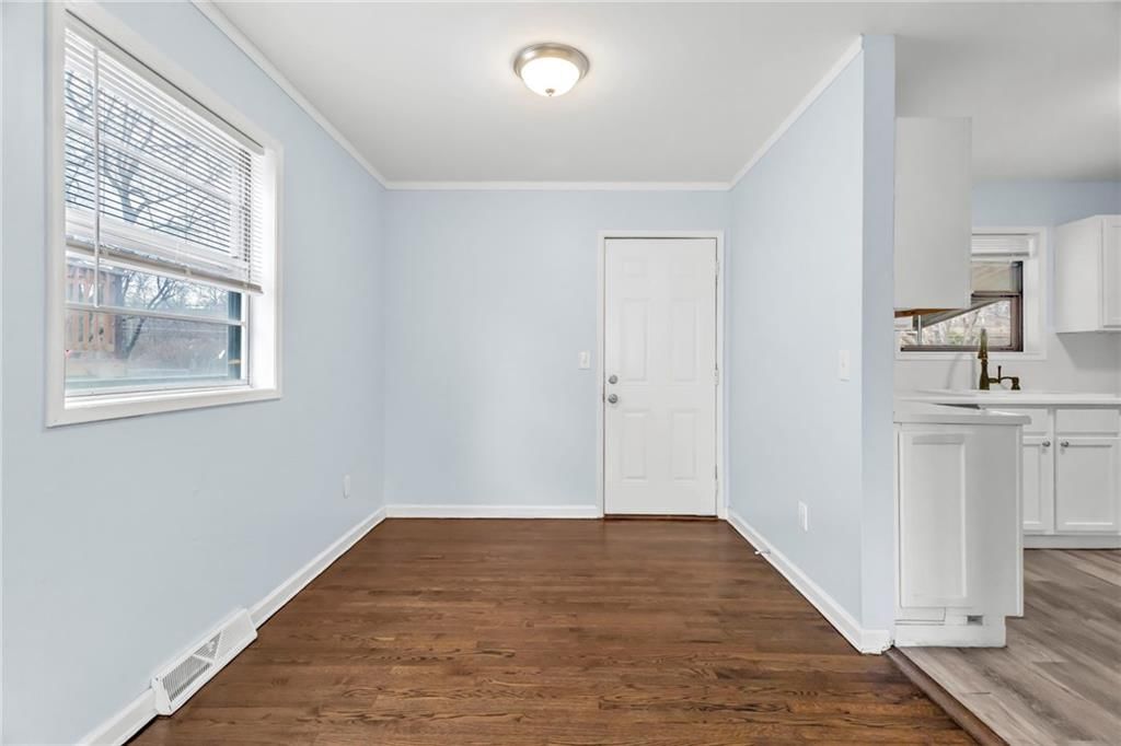 5128 N Richmond Avenue — photo 10
