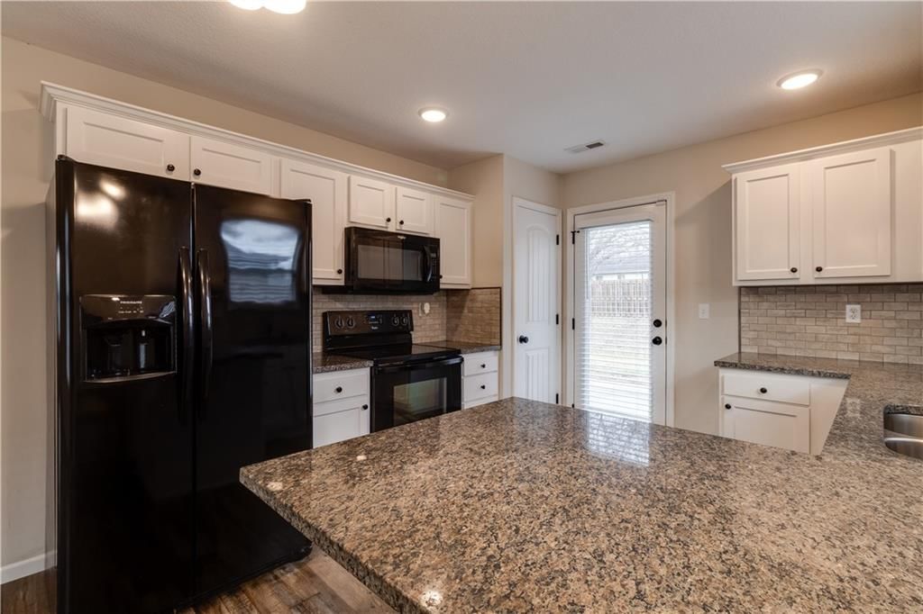902 W 30th Street — photo 10