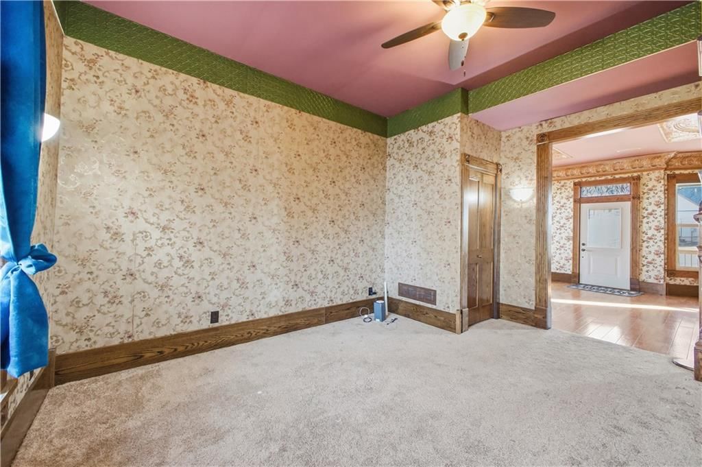 490 E Main Street — photo 32