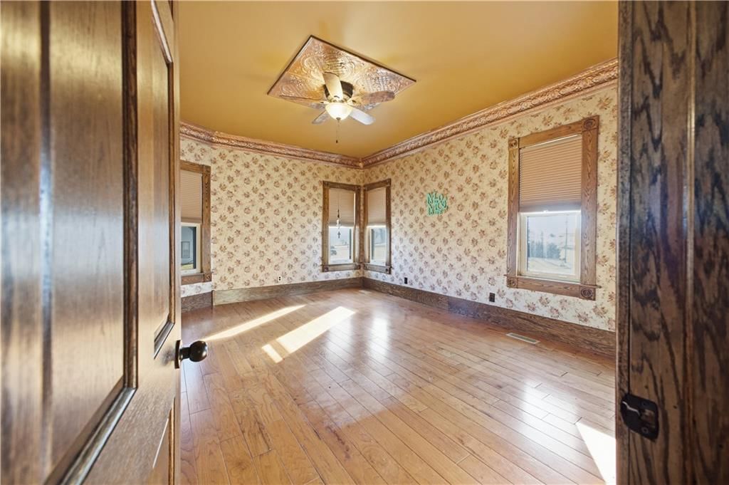 490 E Main Street — photo 43