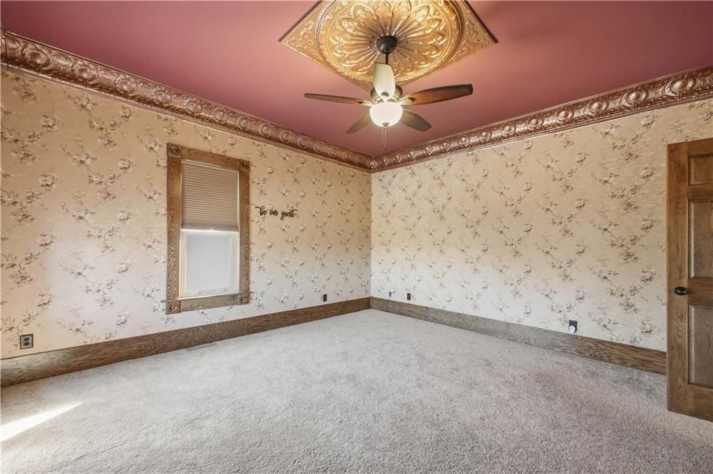 490 E Main Street — photo 46