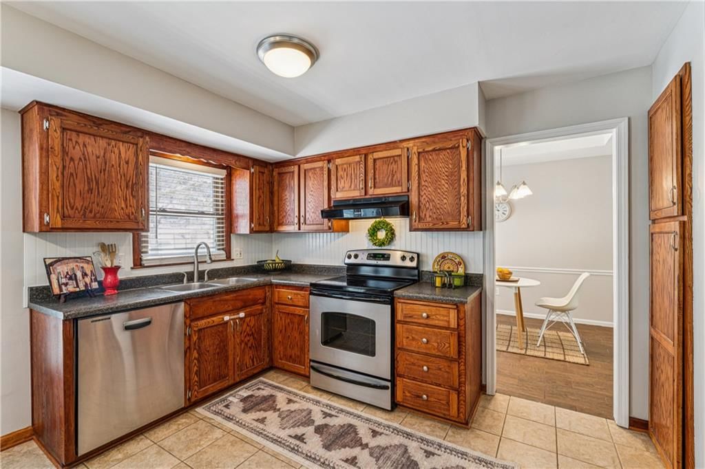 7920 Gillette Street — photo 11