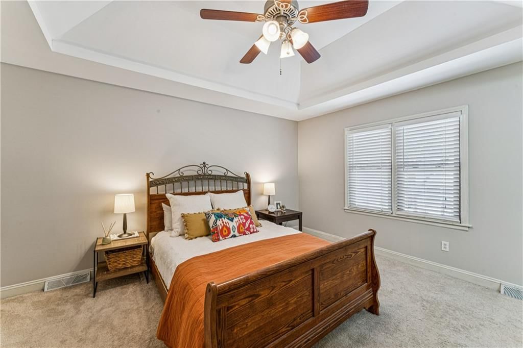 7920 Gillette Street — photo 27
