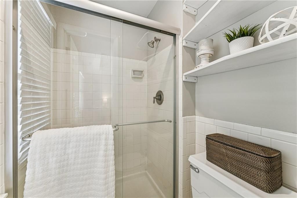 7920 Gillette Street — photo 32